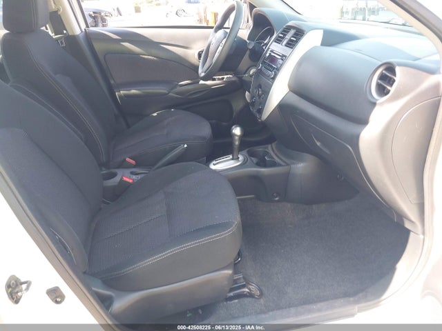 3N1CN7AP7FL906843 Nissan 2015
