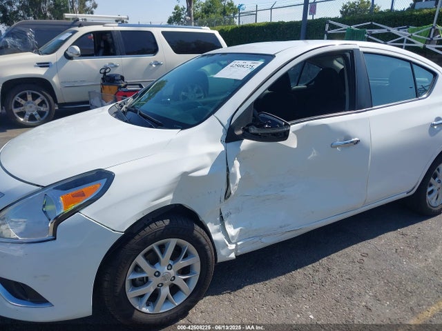 3N1CN7AP7FL906843 Nissan 2015