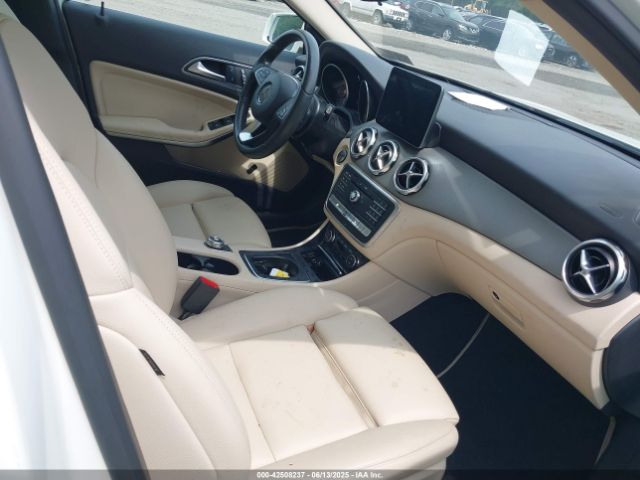 2018 MERCEDES-BENZ GLA 250 WDCTG4GB1JJ370578 Photo 4