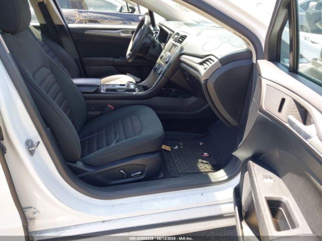 3FA6P0LU1JR225930 Ford Fusion Hybrid Se
