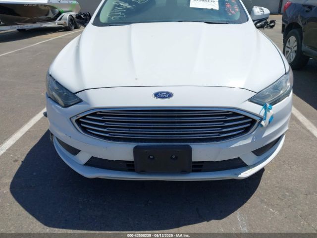 3FA6P0LU1JR225930 Ford Fusion Hybrid Se