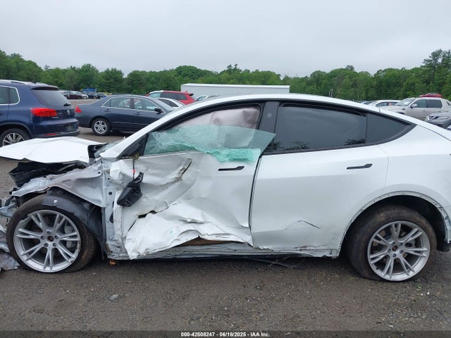 7SAYGDEE5PF892772 Tesla 2023