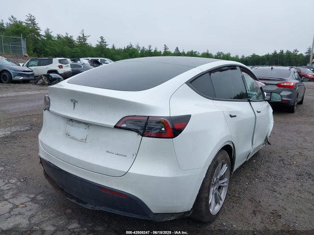 2023 TESLA MODEL Y 7SAYGDEE5PF892772 Photo 3