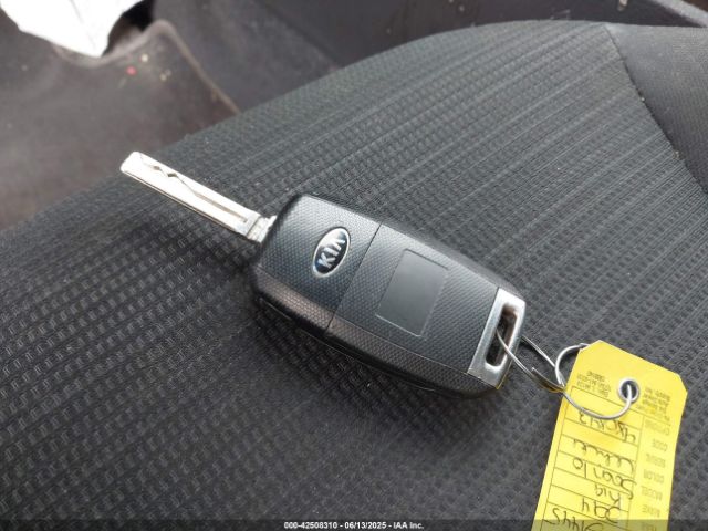 5XYKT4A78EG480843 KIA Sorento Lx V6