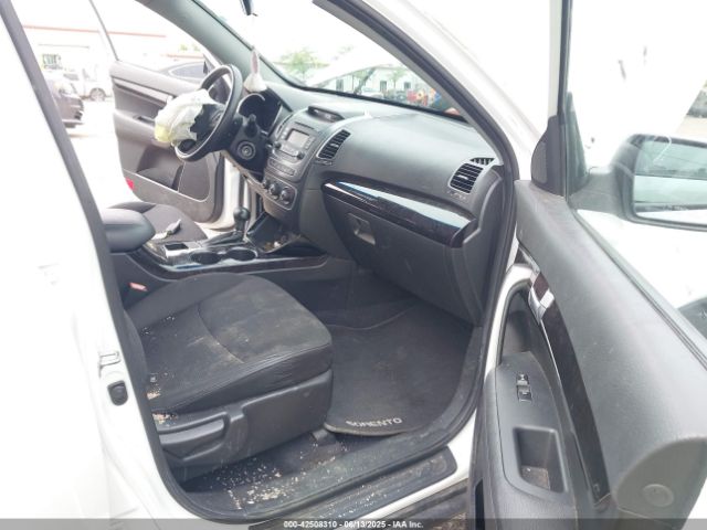 5XYKT4A78EG480843 KIA Sorento Lx V6