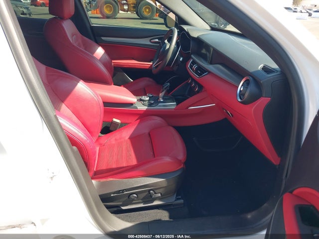 ZASPAKBNXK7C40433 Alfa Romeo 2019