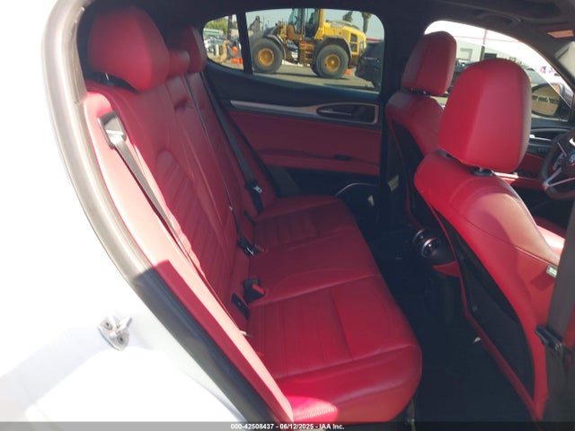 ZASPAKBNXK7C40433 Alfa Romeo 2019
