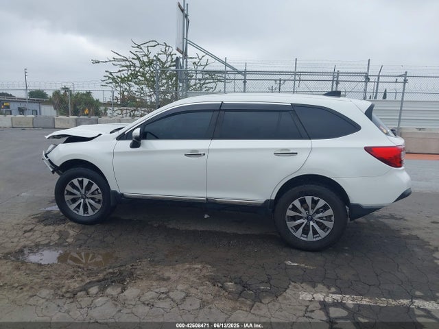 4S4BSETC2J3370058 Subaru u4