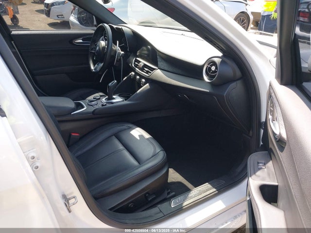 ZARFAMANXN7666070 Alfa Romeo giulia (952)