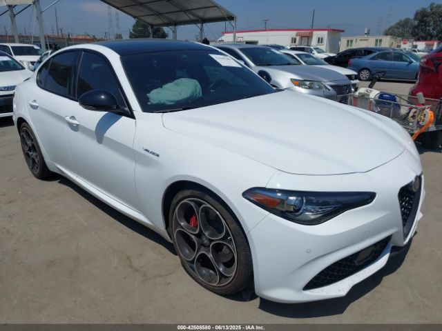 2023 ALFA ROMEO GIULIA ZARFAMBN5P7669508
