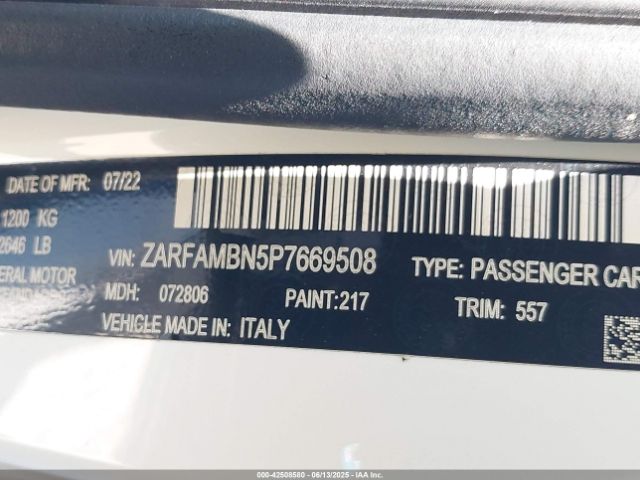 2023 ALFA ROMEO GIULIA ZARFAMBN5P7669508 Photo 8