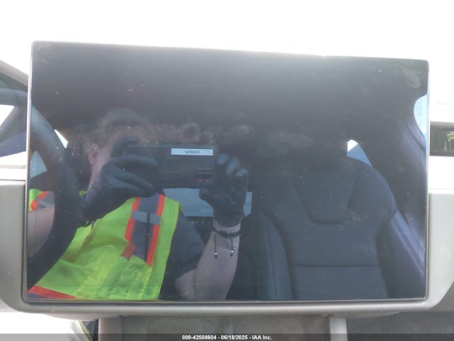 2024 TESLA MODEL X 7SAXCBE55RF460875 Photo 6