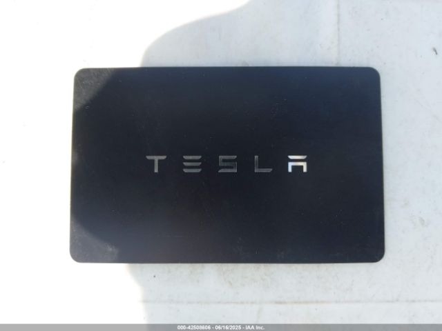 7SAYGDEF2NF409129 Tesla Model Y