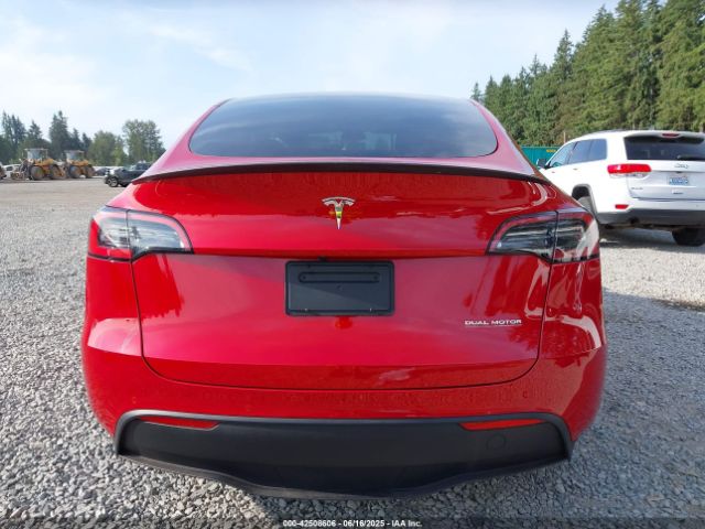7SAYGDEF2NF409129 Tesla Model Y