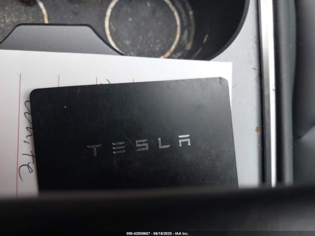 2021 TESLA MODEL Y 5YJYGAED6MF136348 Photo 10