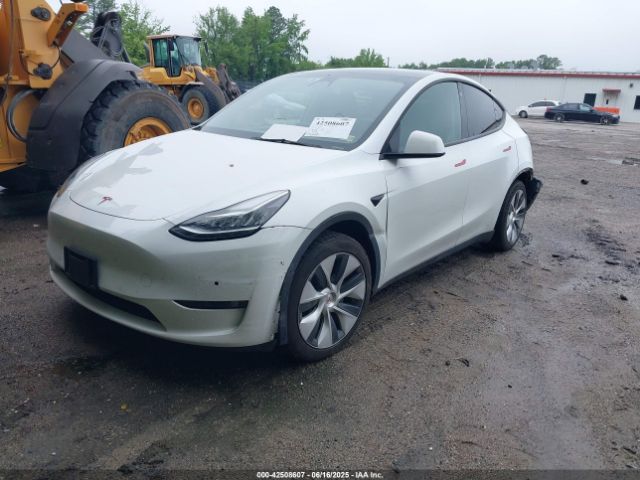 2021 TESLA MODEL Y 5YJYGAED6MF136348 Photo 1