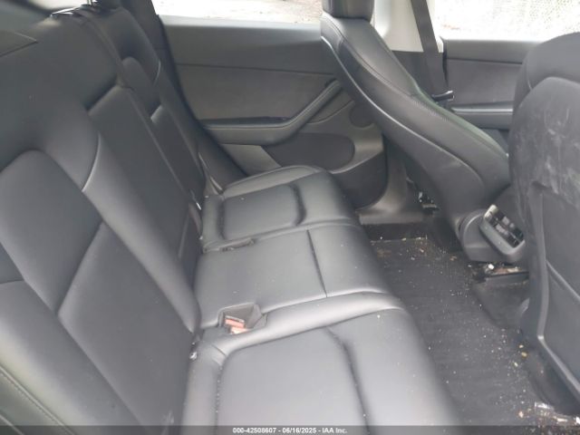 2021 TESLA MODEL Y 5YJYGAED6MF136348 Photo 7