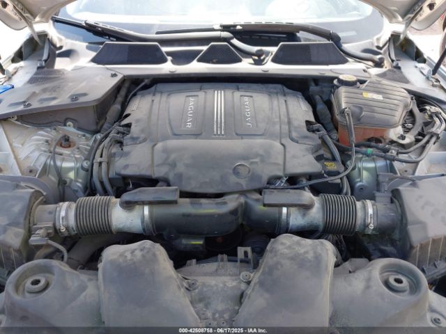2016 JAGUAR XJ SAJWA1C7XG8W02813 Photo 9