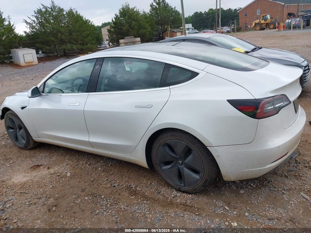 5YJ3E1EA0LF658686 Tesla MODEL 3