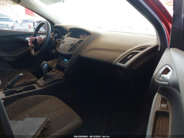 1FADP3FE6JL241214 Ford FOCUS SE