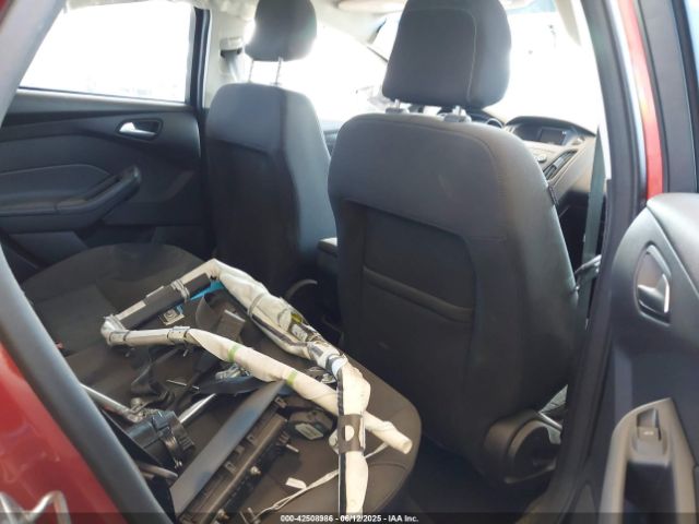 1FADP3FE6JL241214 Ford FOCUS SE
