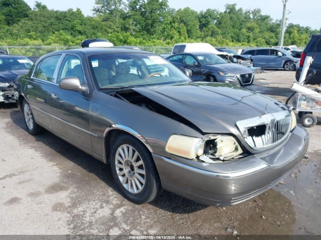 2004 LINCOLN TOWN CAR 1LNHM83W54Y632405