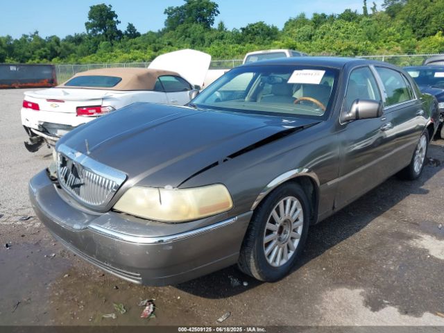 2004 LINCOLN TOWN CAR 1LNHM83W54Y632405 Photo 1