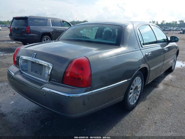 2004 LINCOLN TOWN CAR 1LNHM83W54Y632405 Photo 3