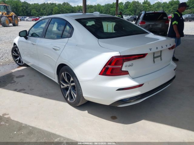 2024 VOLVO S60 7JRL12FKXRG280806 Photo 2