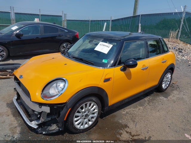 2016 MINI HARDTOP WMWXU1C53G2D08424 Photo 1