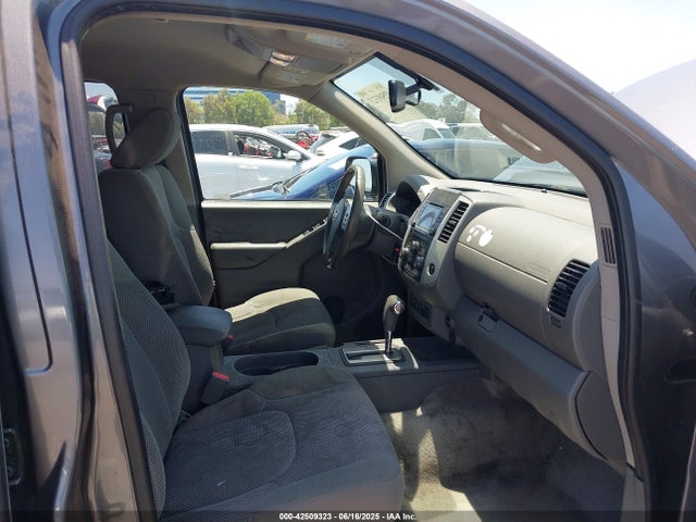 1N6AD0FR8HN757402 Nissan 2017