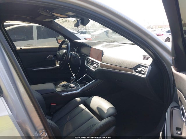 WBA5R1C50KAK12383 BMW 2019