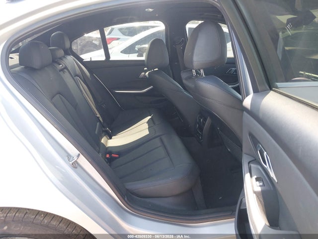 WBA5R1C50KAK12383 BMW 2019