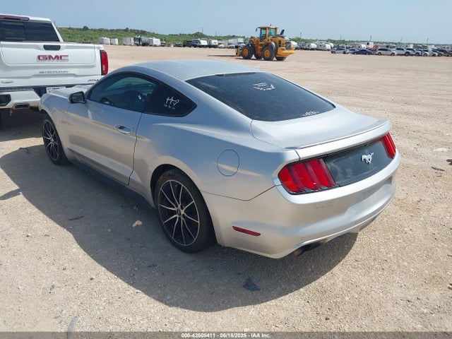 Ford 2.3l 4v premium fuel 2017 1FA6P8TH2H5277176 Image 3