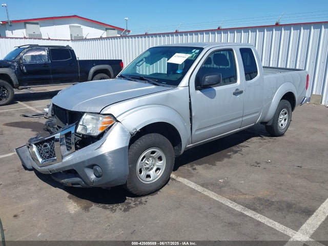 Nissan 2015 2015 1N6BD0CT1FN755640 Image 2