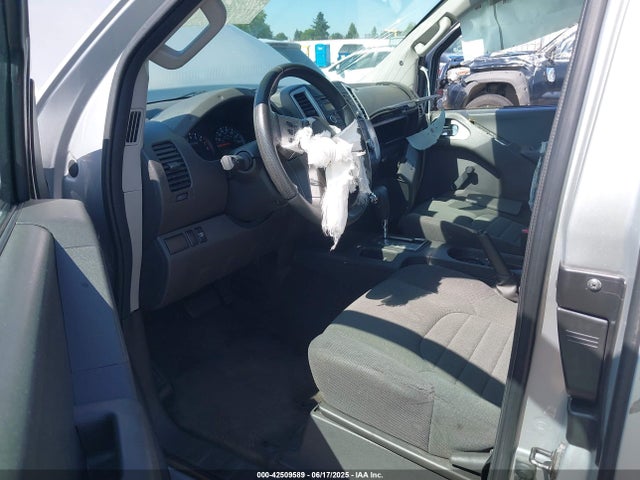 Nissan 2015 2015 1N6BD0CT1FN755640 Image 5