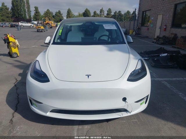 7SAYGDEE2PF832769 Tesla Model Y