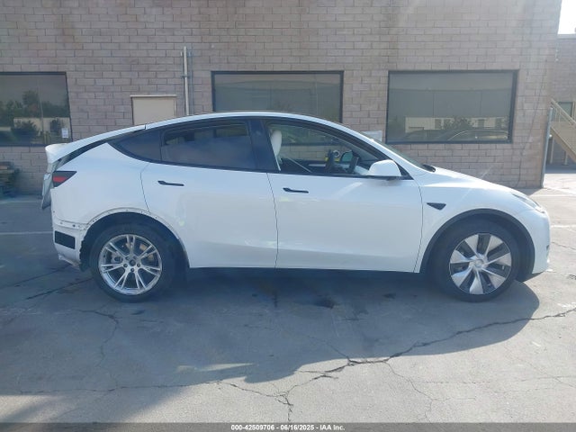7SAYGDEE2PF832769 Tesla Model Y