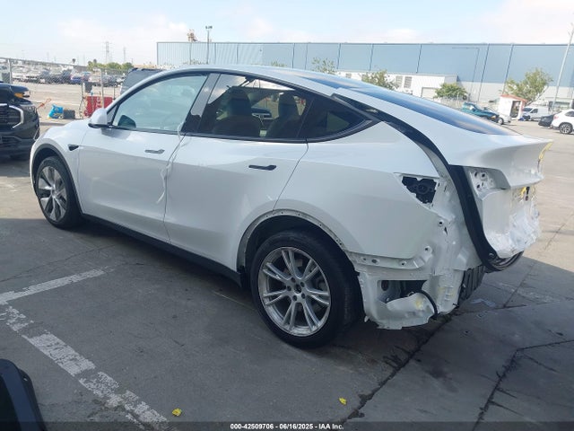 7SAYGDEE2PF832769 Tesla Model Y