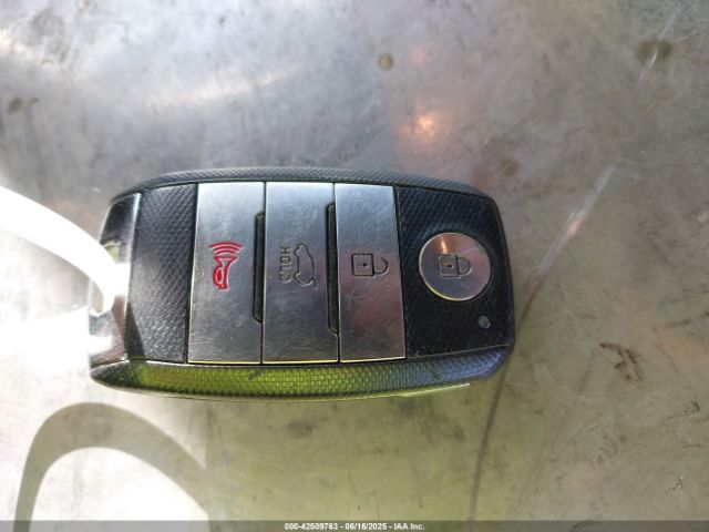 5XYPH4A14HG276323 KIA 2017