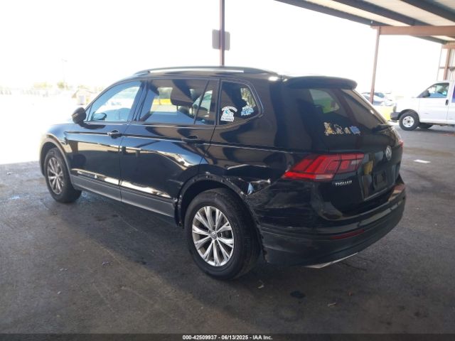2018 VOLKSWAGEN TIGUAN 3VV1B7AX3JM024361 Photo 2