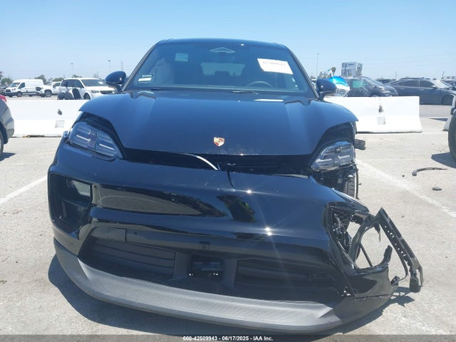 Porsche Macan 2025 WP1AA2XA8SL002362 Image 12