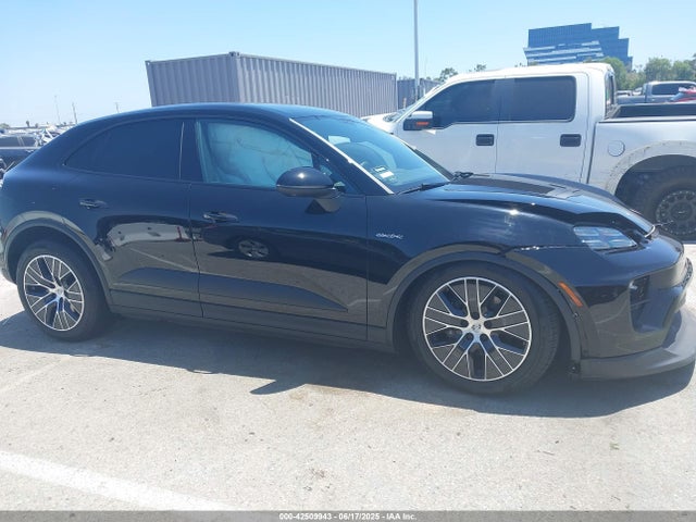Porsche Macan 2025 WP1AA2XA8SL002362 Image 13