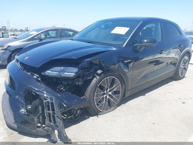 Porsche Macan 2025 WP1AA2XA8SL002362 Image 2