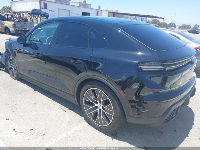 Porsche Macan 2025 WP1AA2XA8SL002362 Image 3