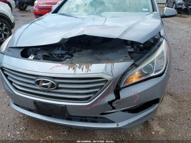 5NPE24AFXHH533739 Hyundai 2017