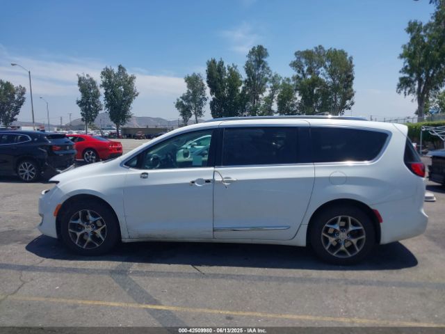 2C4RC1GG3JR320296 Chrysler 2018