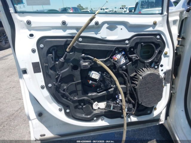 2C4RC1GG3JR320296 Chrysler 2018