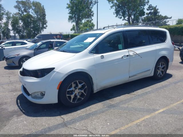 2C4RC1GG3JR320296 Chrysler 2018