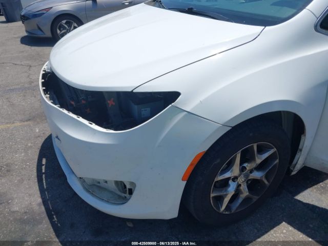 2C4RC1GG3JR320296 Chrysler 2018